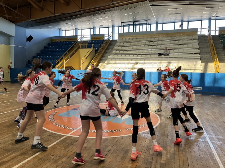 POWIATOWE IGRZYSKA DZIECI W KOSZYK�WCE