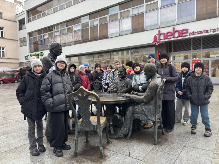 WYCIECZKA KLASY 5E DO TEATRU