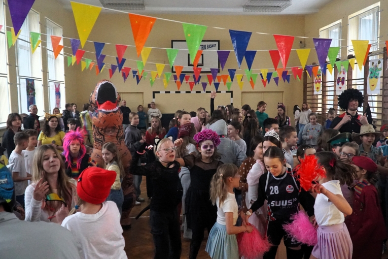 BAL KARNAWA�OWY W NASZEJ SZKOLE