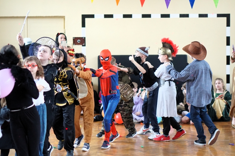 BAL KARNAWA�OWY W NASZEJ SZKOLE