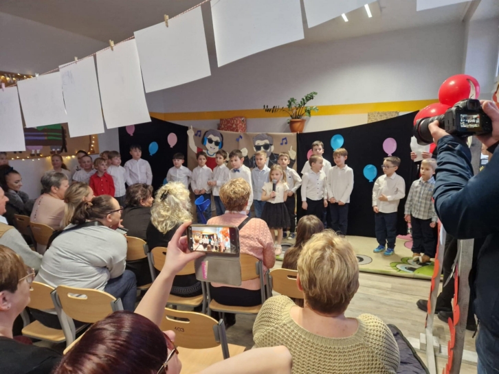 DZIE� BABCI I DZIADKA W KLASIE 1D