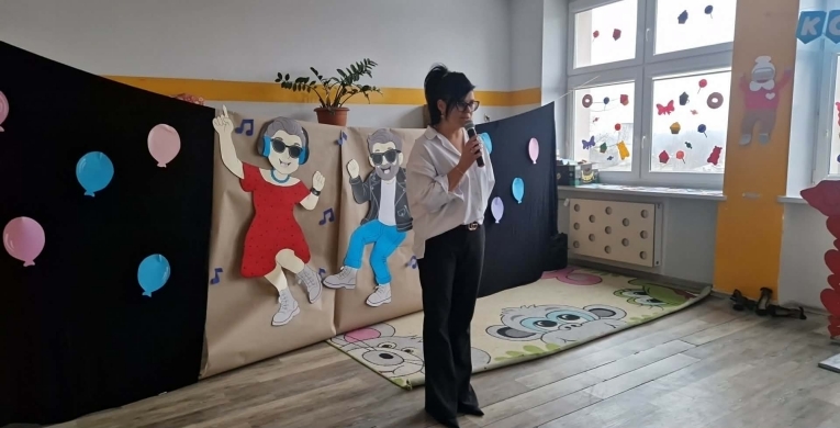 PRZEDSTAWIENIE Z OKAZJI DNIA BABCI I DZIADKA&nbsp;