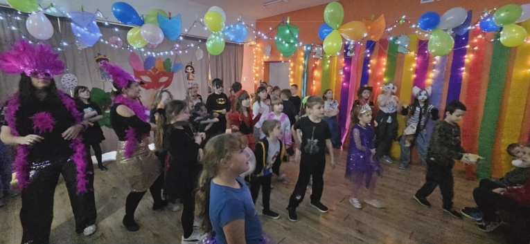 KARNAWA�OWY TYDZIE� W �WIETLICY