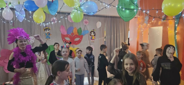 KARNAWA�OWY TYDZIE� W �WIETLICY