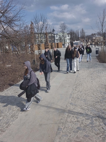 DZIE� KOBIET W KLASKIE 7D