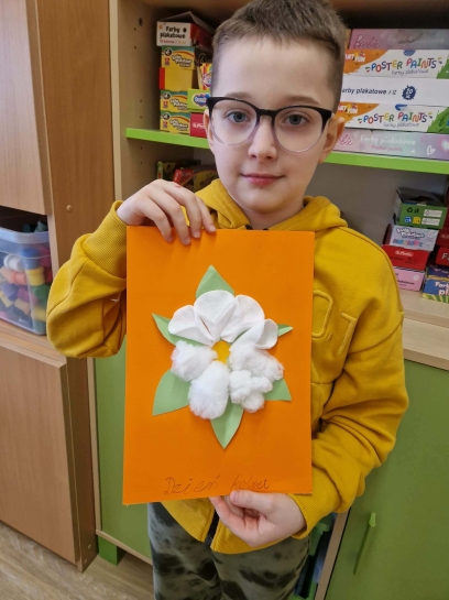 DZIE� KOBIET I DZIE� TA�CA 