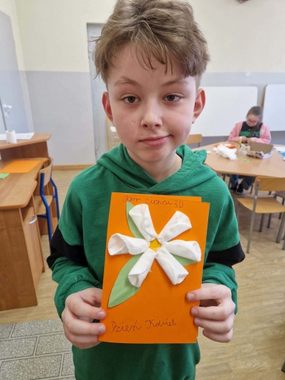 DZIE� KOBIET I DZIE� TA�CA 