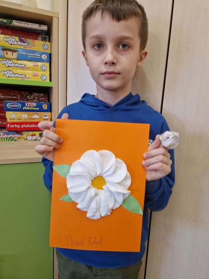 DZIE� KOBIET I DZIE� TA�CA 