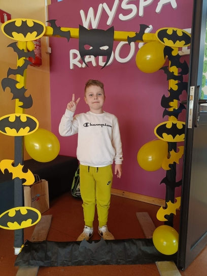 DZIE� MʯCZYZN I KOLOROWY TYDZIE�