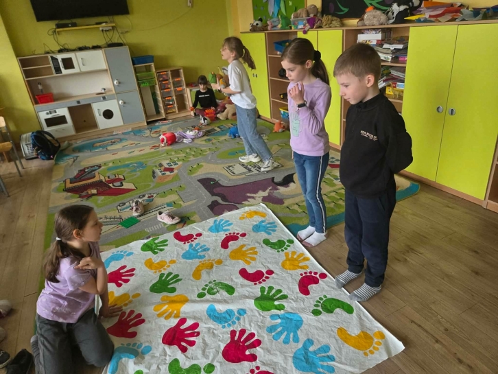 DZIE� MʯCZYZN I KOLOROWY TYDZIE�