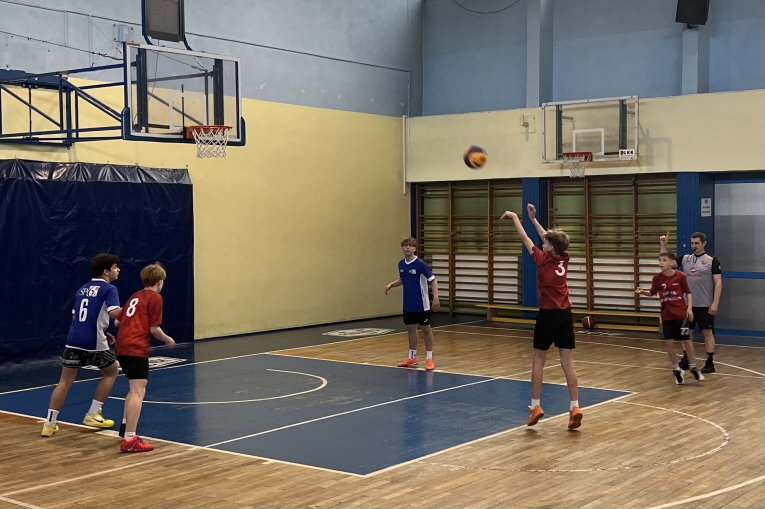 SREBRNY PӣFINA� WOJEW�DZKI W KOSZYK�WCE 3x3 CH�OPC�W