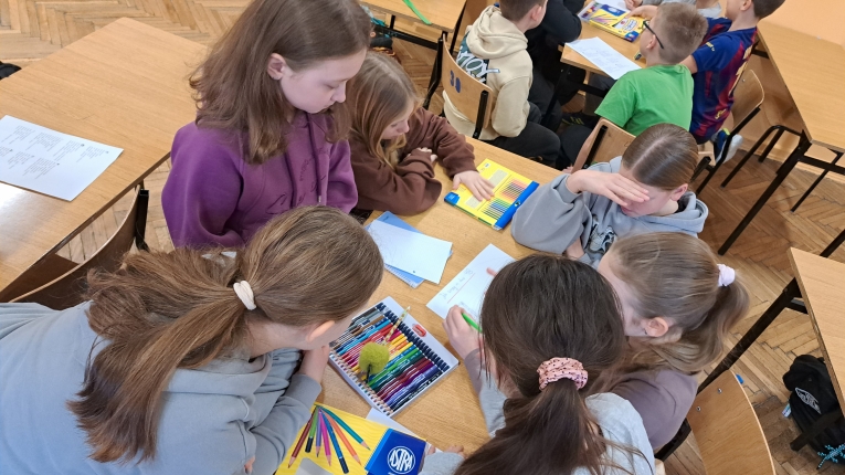 PROJEKT EDUKACYJNY „UCZ� SI� UCZY�”&nbsp;