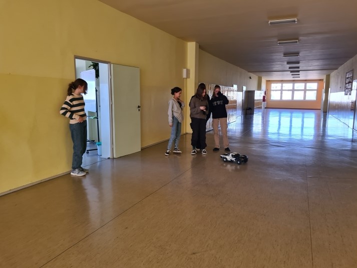 uczniowie