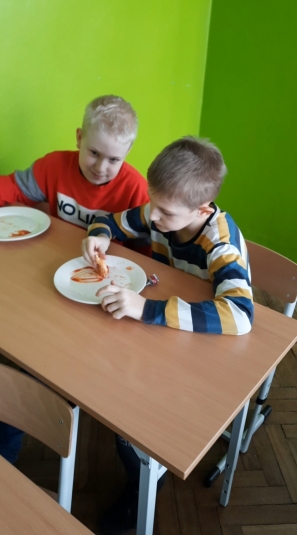 uczniowie