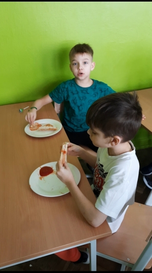uczniowie