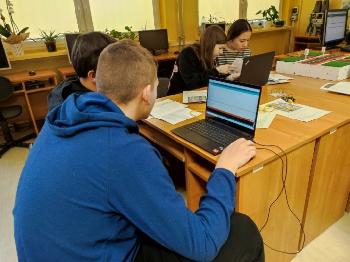 na lekcji informatyki