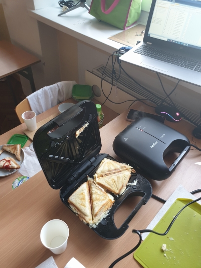 uczniowie podczas zaj