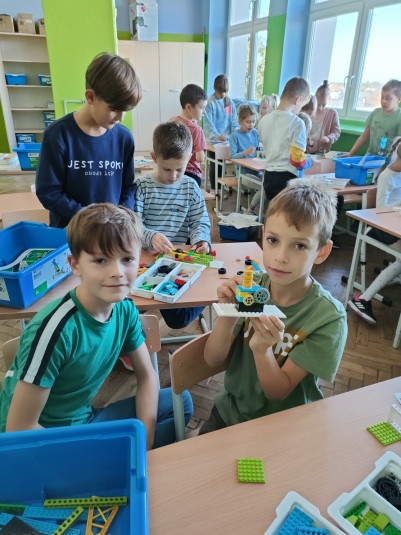 uczniowie podczas zaj