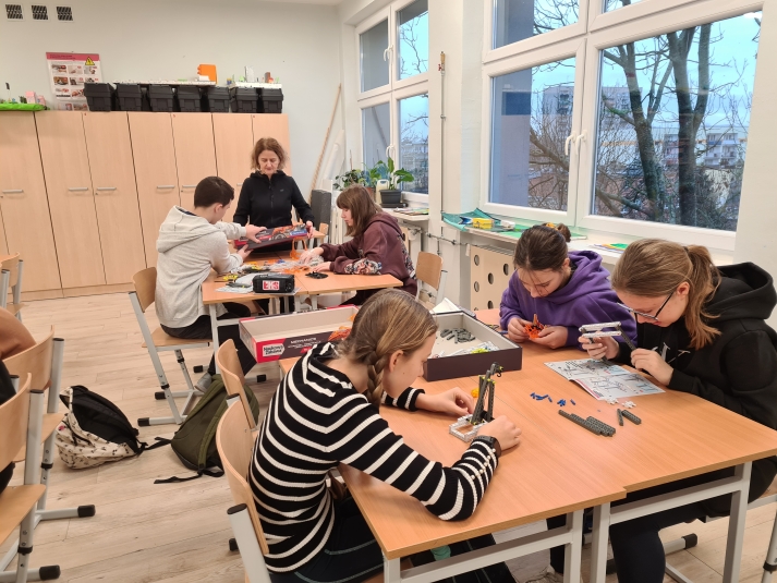 na lekcji techniki