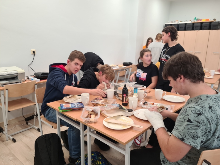 uczniowie podczas zaj